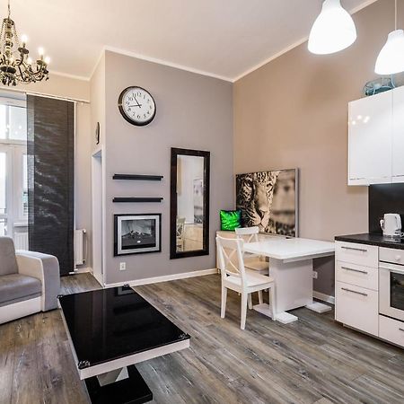 Apartament Glamour Konarskiego Wawelofts Cracóvia Exterior foto